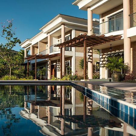 Isla Holiday Home อองซ์รอแยล ภายนอก รูปภาพ