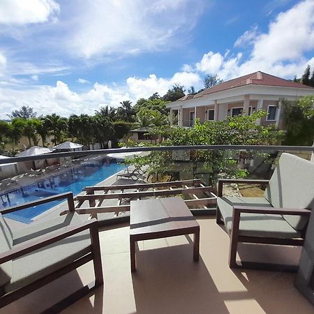 Isla Holiday Home อองซ์รอแยล ภายนอก รูปภาพ