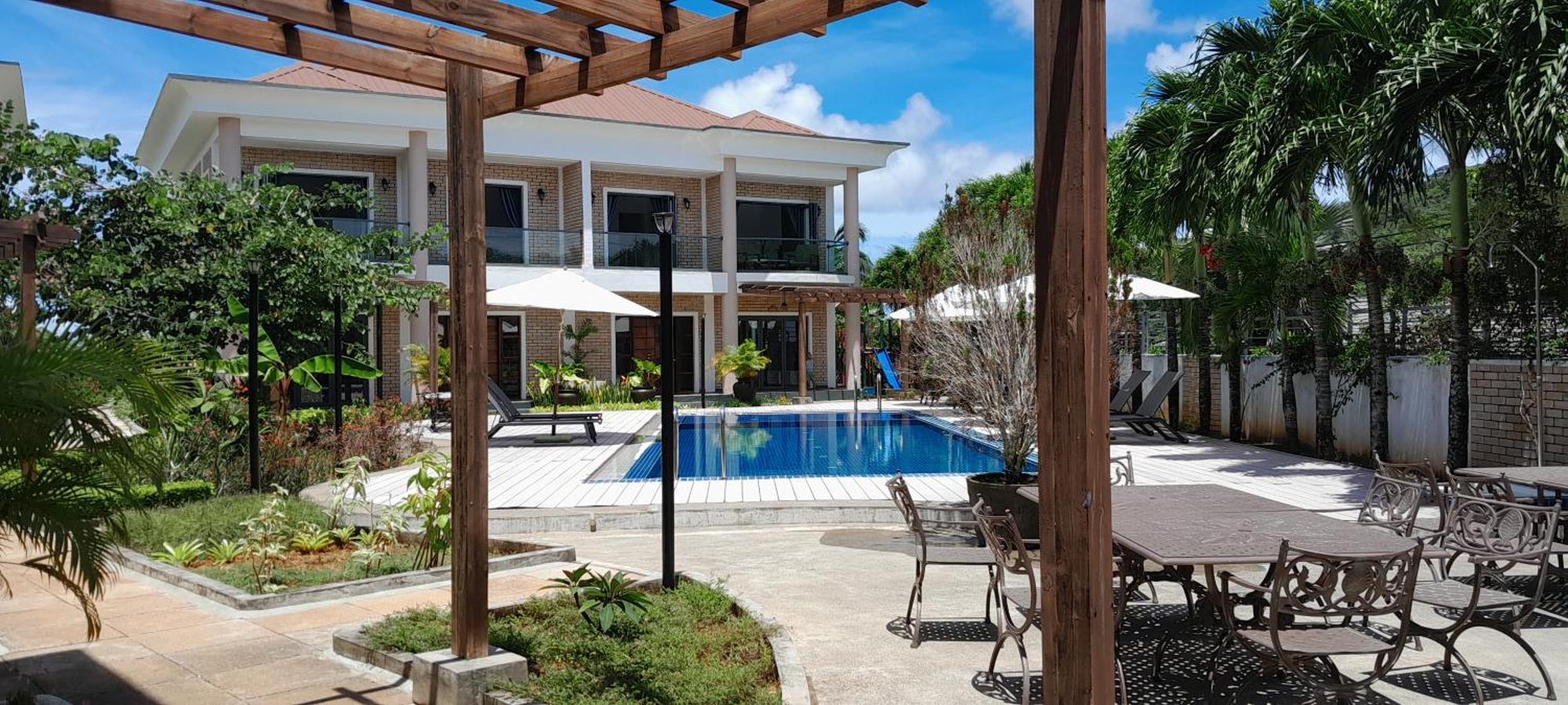 Isla Holiday Home อองซ์รอแยล ภายนอก รูปภาพ