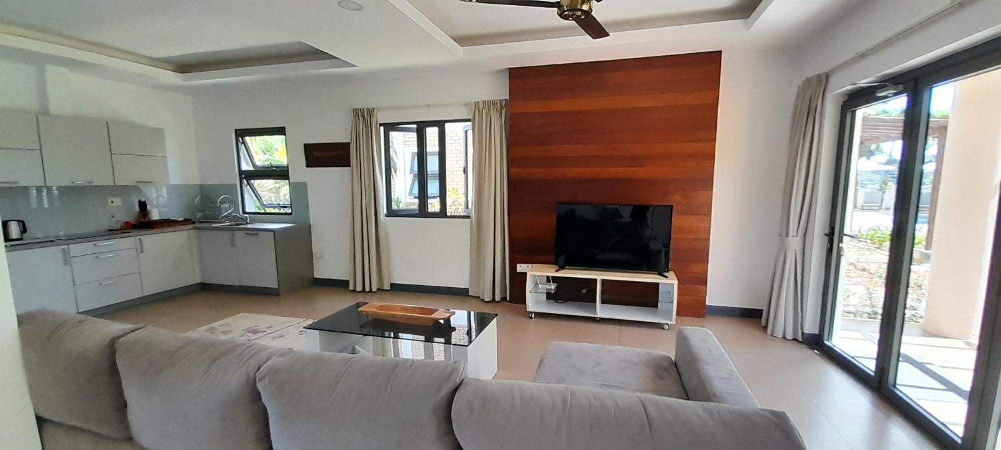 Isla Holiday Home อองซ์รอแยล ภายนอก รูปภาพ